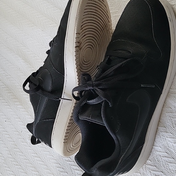 Nike women's sneaker - Picture 3 of 6